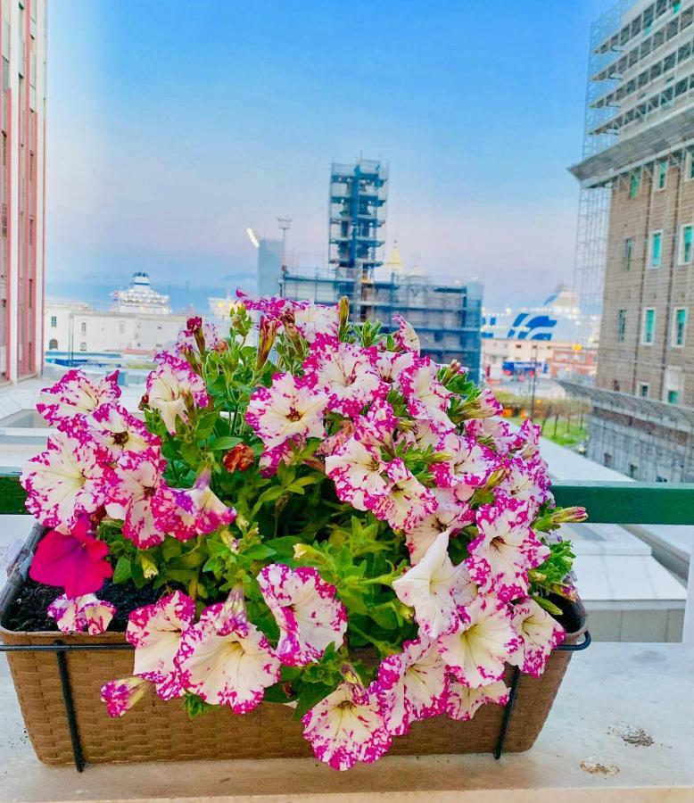 La Terrazza Sul Porto Apartment Наполи Екстериор снимка